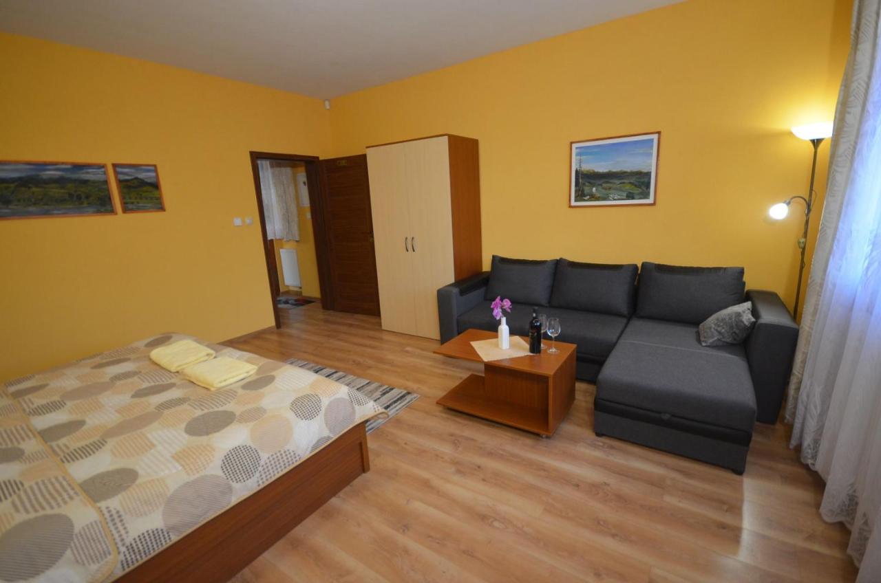 Apartmány Best I. Bešeňová Besenova Exterior foto