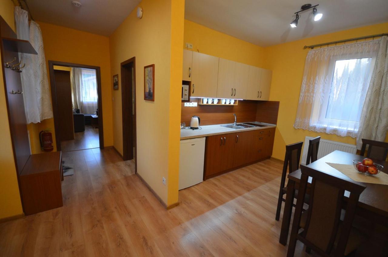 Apartmány Best I. Bešeňová Besenova Exterior foto
