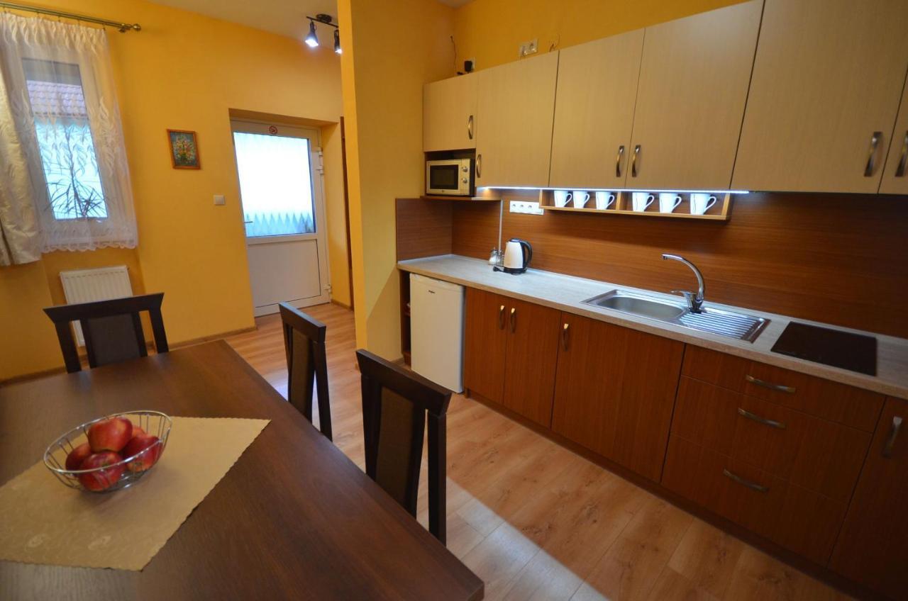 Apartmány Best I. Bešeňová Besenova Exterior foto
