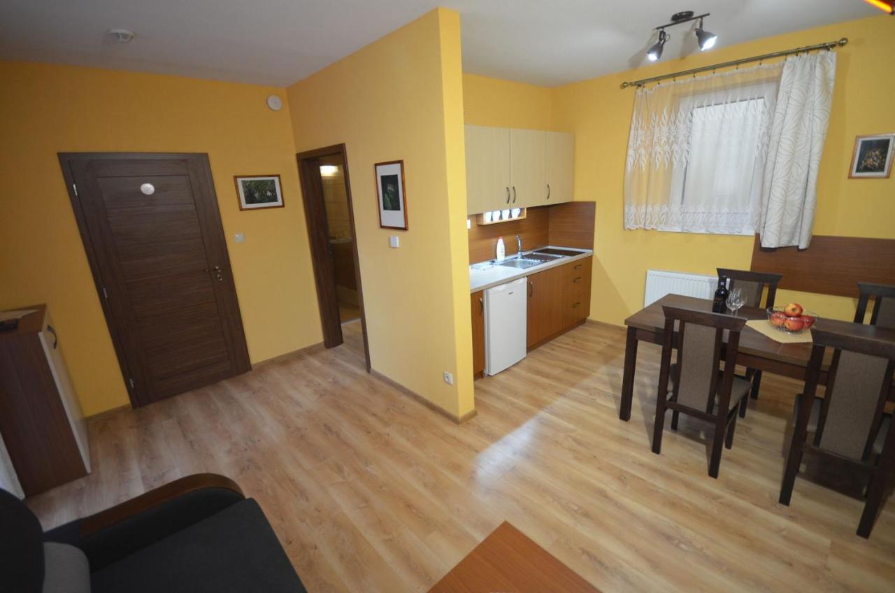 Apartmány Best I. Bešeňová Besenova Exterior foto
