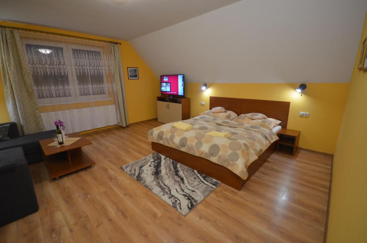 Apartmány Best I. Bešeňová Besenova Exterior foto