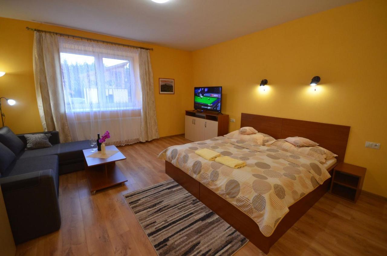 Apartmány Best I. Bešeňová Besenova Exterior foto