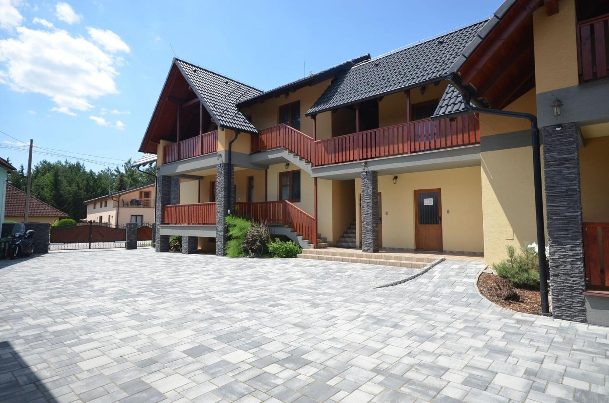 Apartmány Best I. Bešeňová Besenova Exterior foto